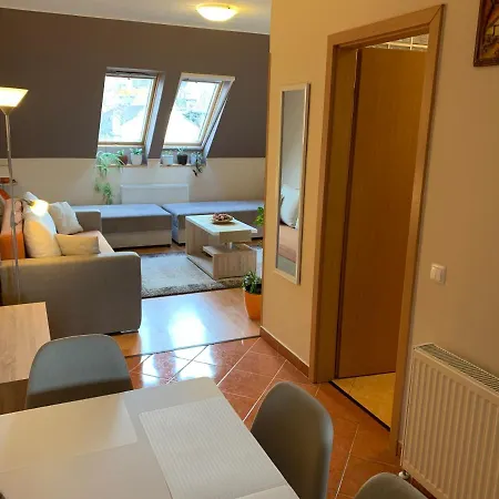 Belvaros Apartman Еґер